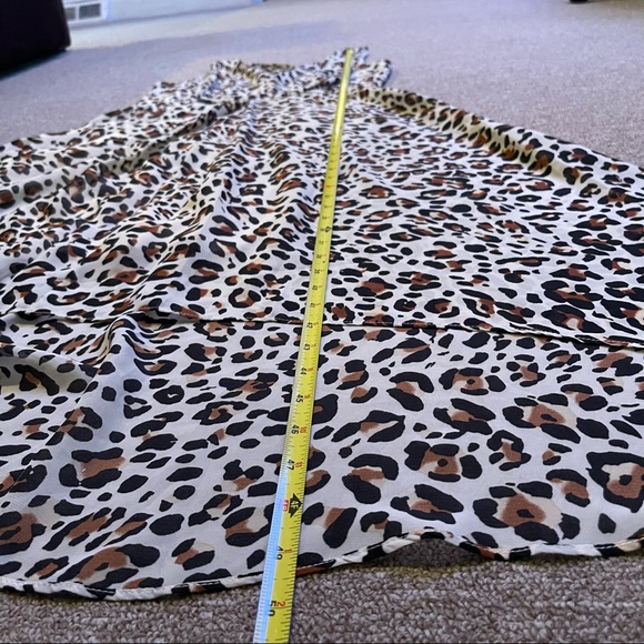 Leopard Print V-Neck Maxi Dress - Picture 6 of 8